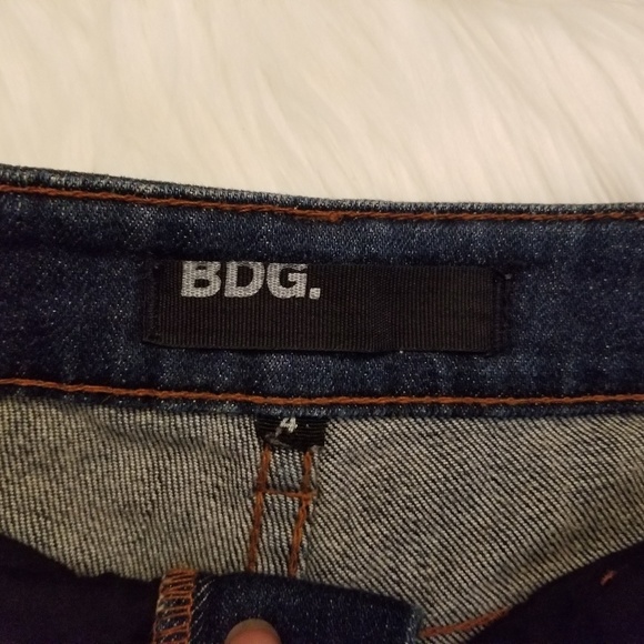 BDG ❤ Metal Studded Denim Cuffed Shorts Sz 4 - Picture 8 of 8